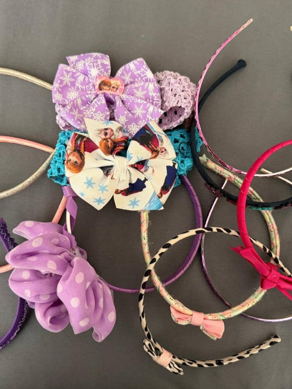 Lot of 12 Girls’/Kids’ Hairbands – Assorted Styles & Colors – Worn/Damaged